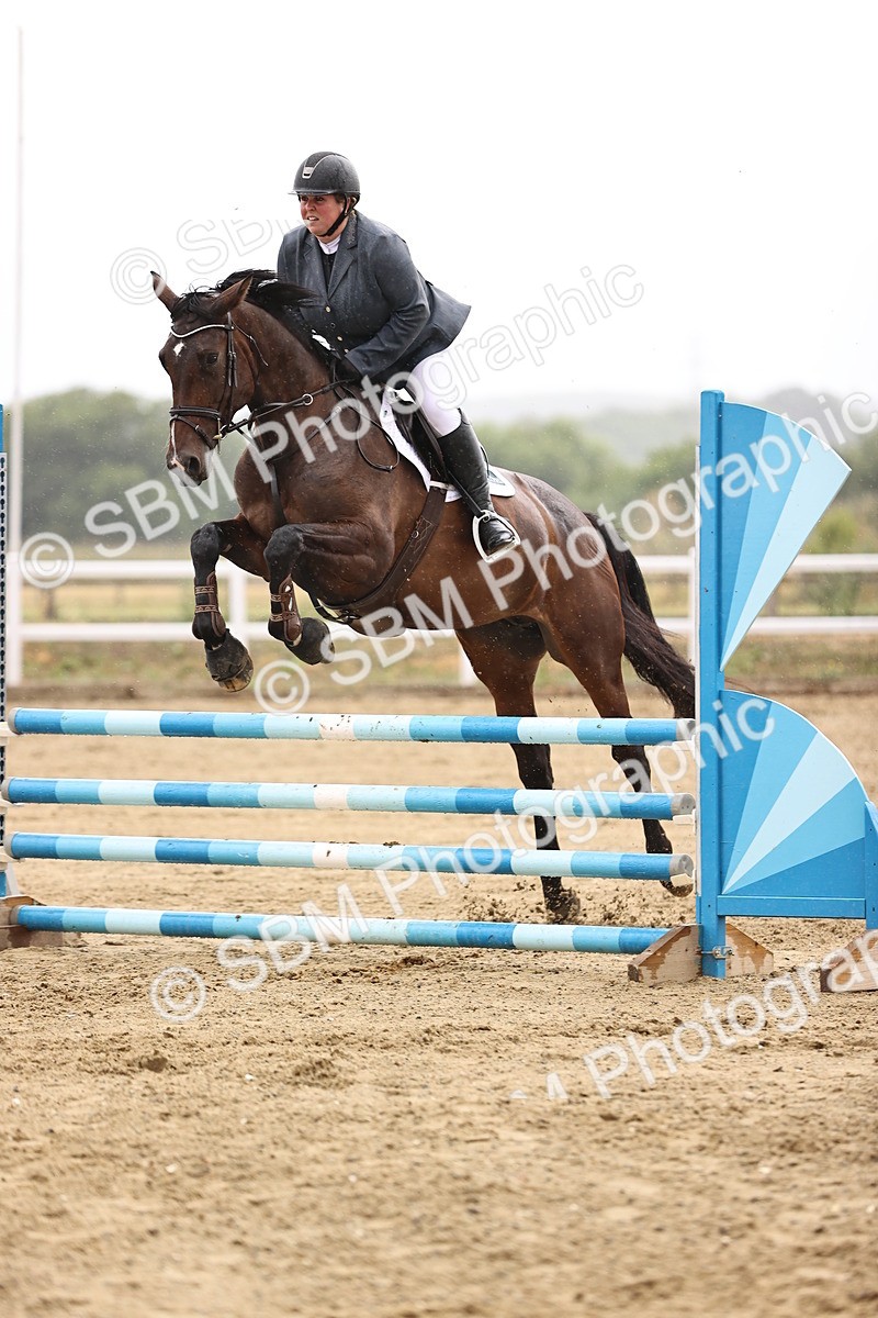 SBM_025125 - Class 9 - Senior British Novice - 90cm