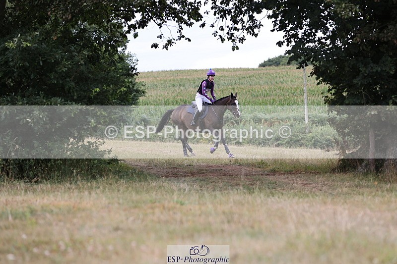 250802A-152508-06724 - F-272-Gemma.Wells-COMBE.BREEZE