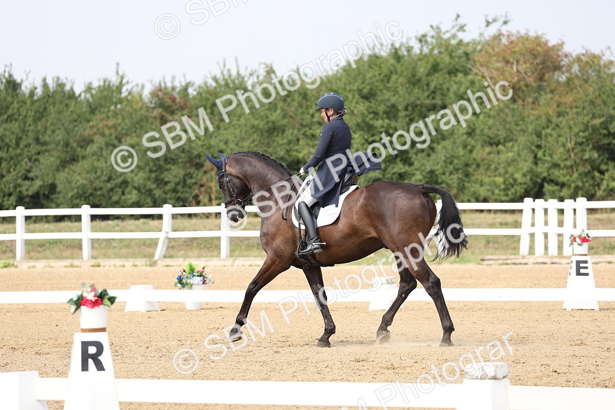 SBM_007295 - Class 9 - FEI INT I - 13.37-14.33