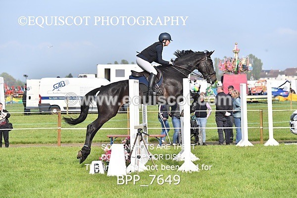 BPP_7649 - CLASS 6 Nisbets Fresh From The Farm & The Golf Inn 1.00m Amateur Championship