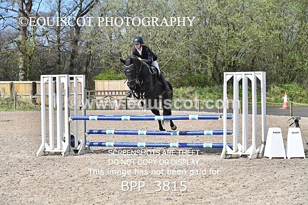 BPP_3815 - CLASS 3 FRI Senior British Novice/ 90cm Open