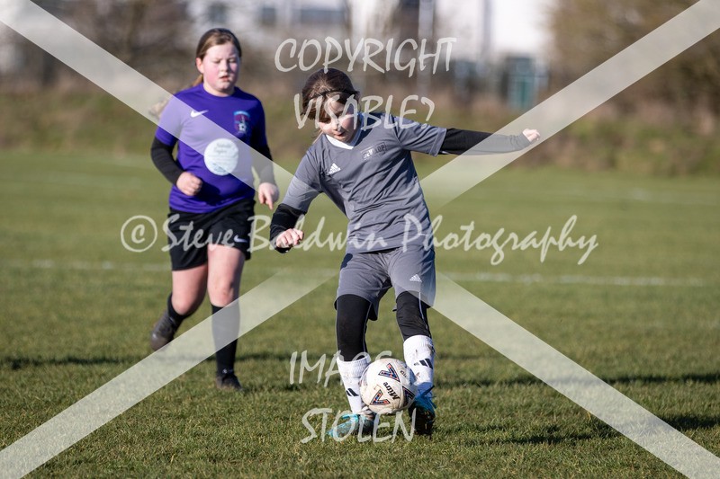 1DX31511 - 2026-01-17 FC Abbey Meads U9 Purple Girls V Develop FC U9 Girls