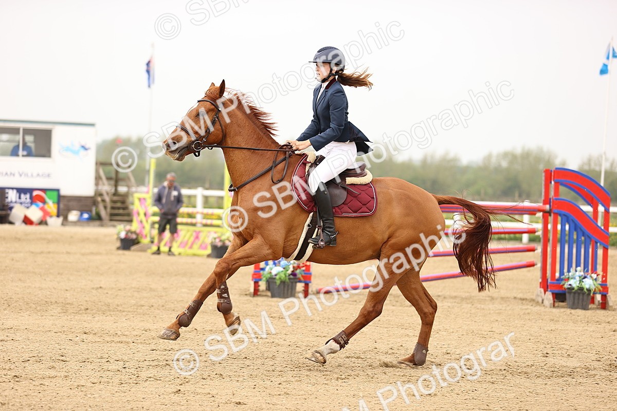  - Class 15 - Senior British novice - 90cm