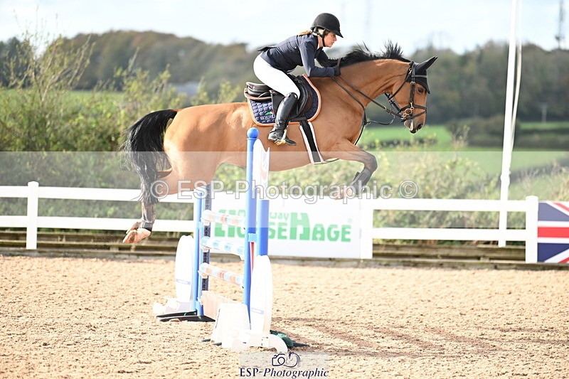 241023A-142526-01035 - Cls 4 Newcomers and 1.10m Open