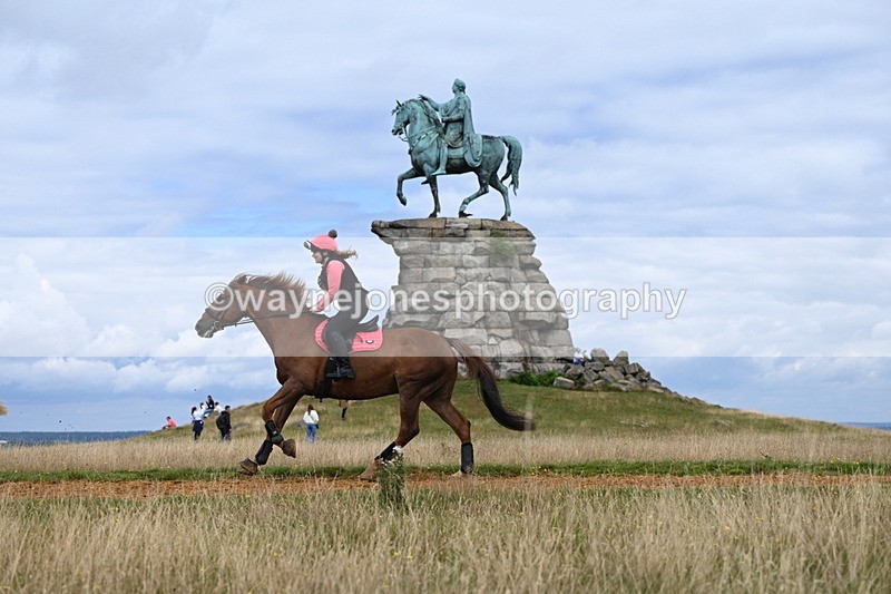 DSC_6788 - Time at Statue 12:45 to 13:15