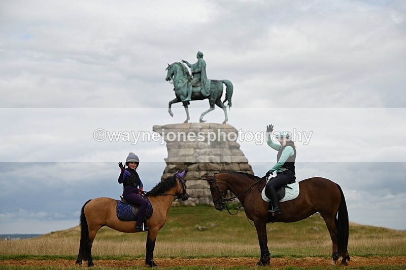 DSC_6148 - Time at Statue 12:17 to 12:44