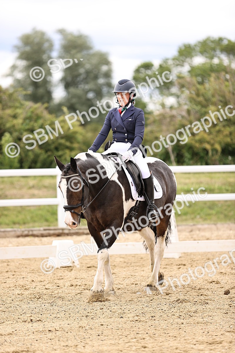 SBM_002120 - Class 2 - Novice 4 - 10.36-11.39