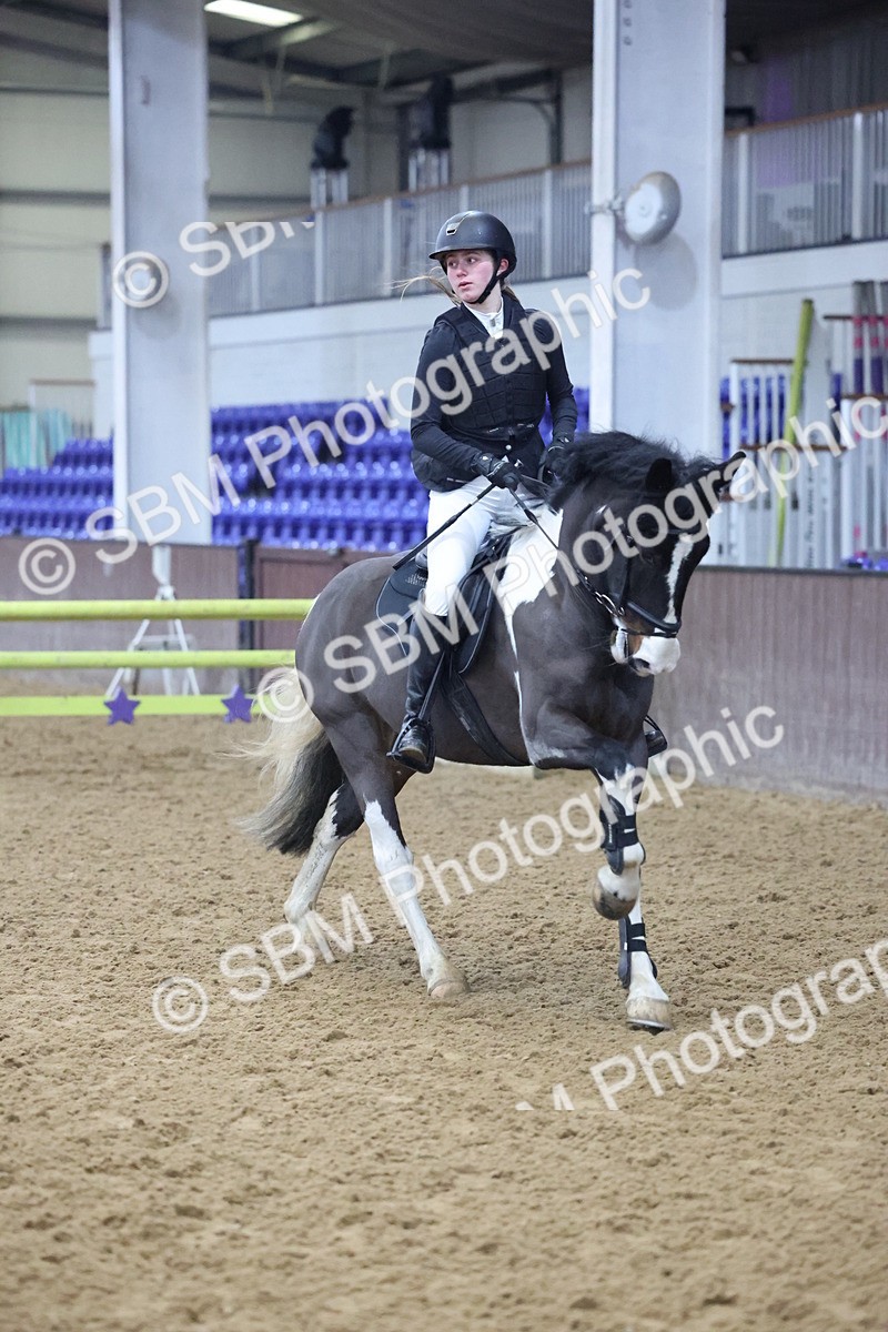 SBM_003271 - Class 11 - Blue Chip Pony Newcomers - 1.00m Open