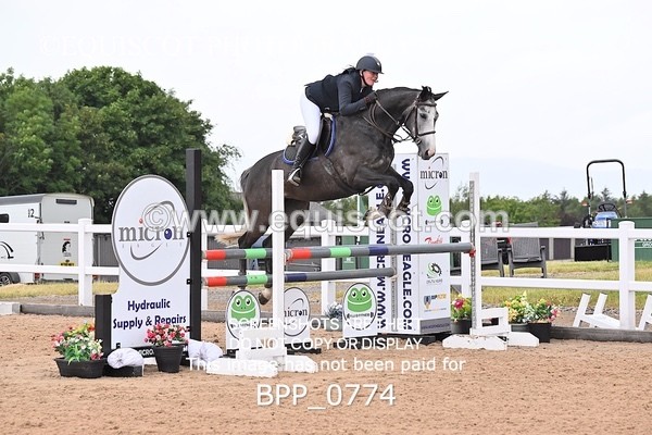 BPP_0774 - CLASS 29 SUN GFS Saddles Senior Newcomers/1.10m Open