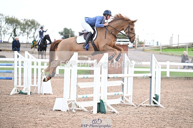 251022-125056-00439 - Cls 4 Snr Newcomers 1.10m