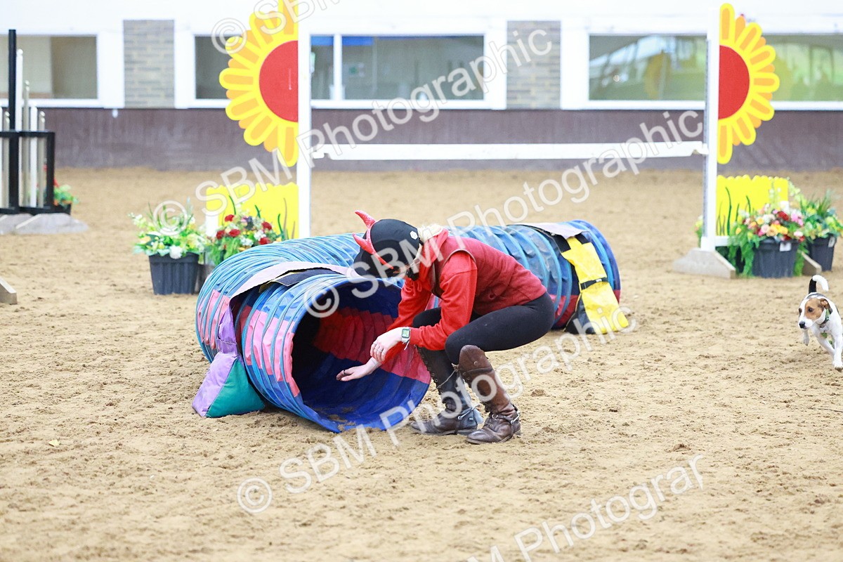 SBM_002110 - Class 3 - Horse & Hound (60cm)