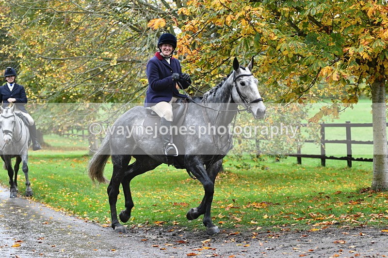 WJ5_6391 - B&B walk back for Hunt Tea !