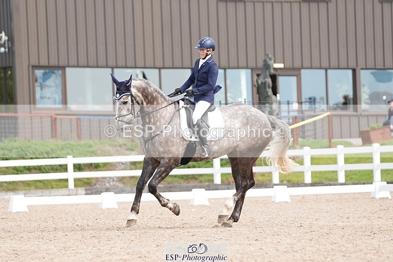 250906-113512-01641 - 008-Caroline.LynchHio.Easter.Rose