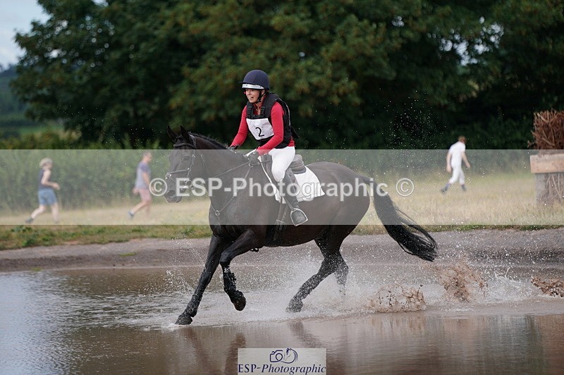 250802A-100844-01266 - A-002-Hannah.Cliffe-RV.OLIE