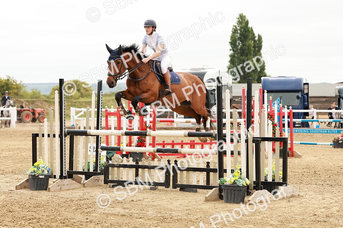 SBM_016841 - Class 20 - Senior Newcomers - 1.10m