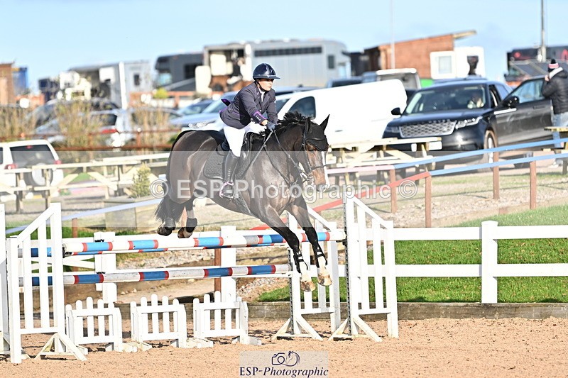 241113A-135605-00754 - Cls 05A&B Snr Fox & 1.20m Open