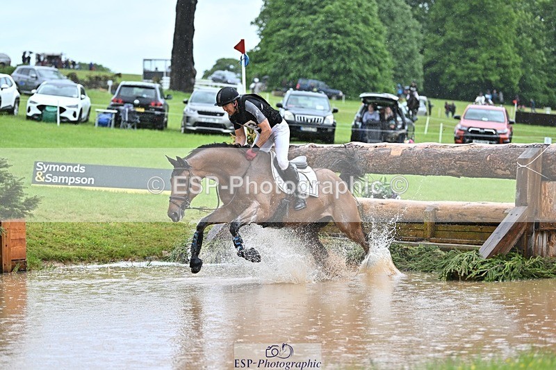 240526-134512-23077 - 443-FIGARO_DES_PREMICES-Alexander_Peternell