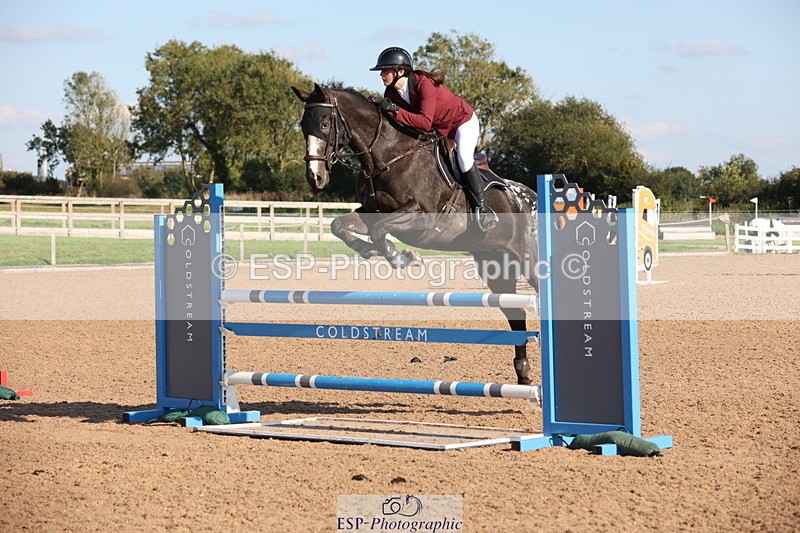 230915A-162439-03153 - Cls 6 Snr 1.05m Derby