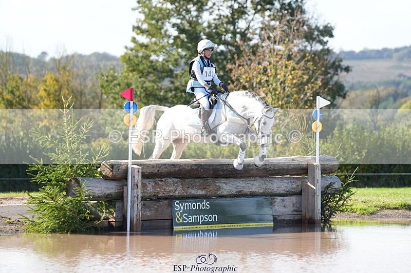 251024A-125013-10818 - B-141-Erin.Neale