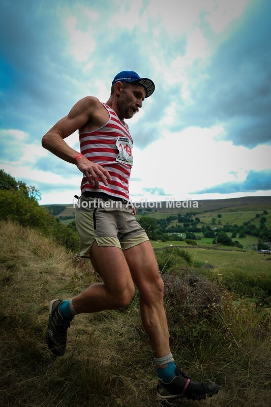 DSCF5209 - Reeth Fell race seniors