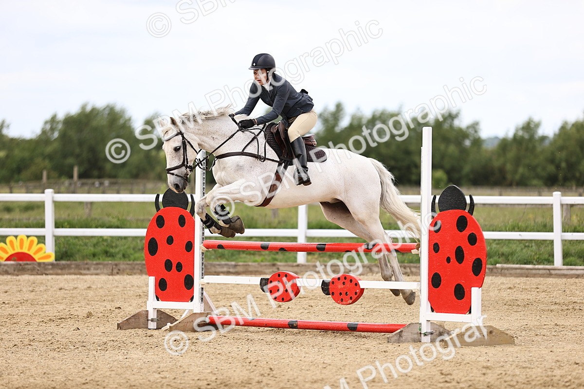 SBM_000012 - Class 3 - 90cm showjumping