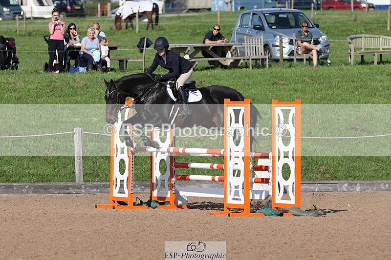 230915A-155438-02971 - Cls 6 Snr 1.05m Derby