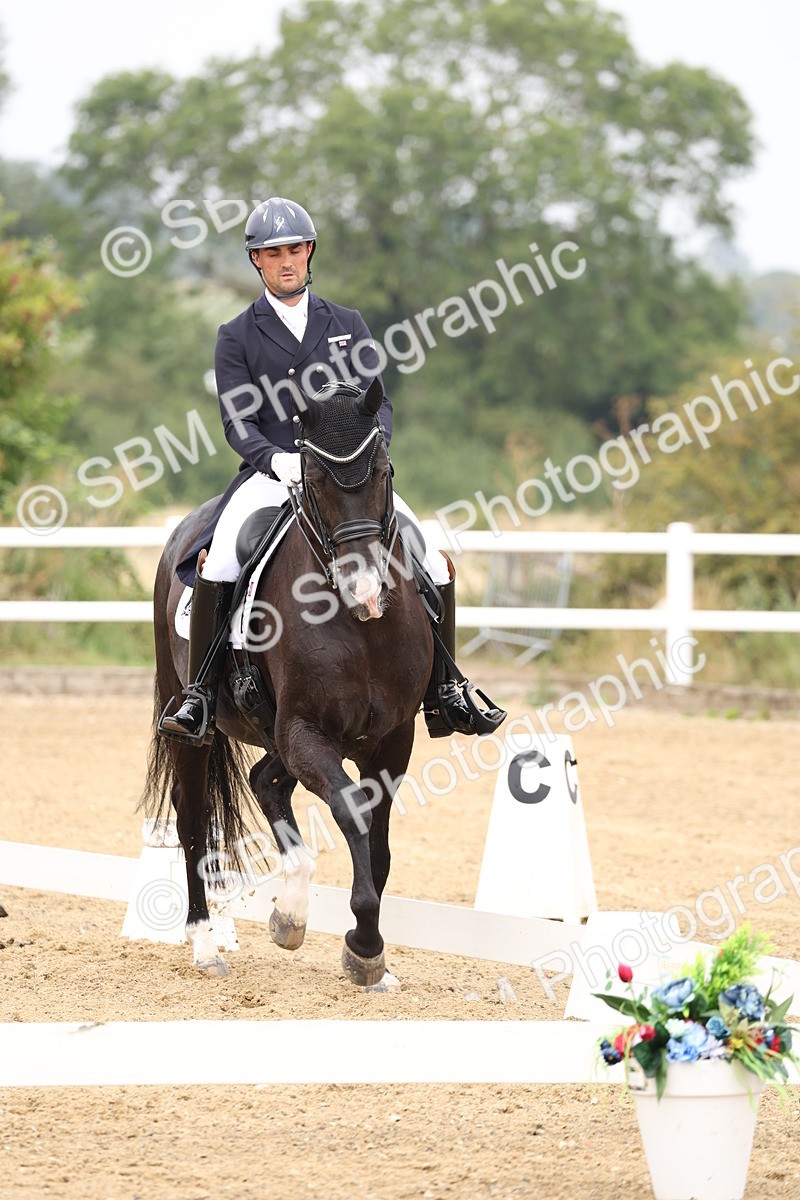 SBM_007639 - Class 9 - FEI INT I - 14.57-15.45