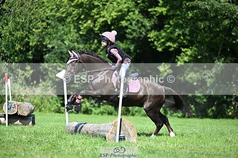 240729B-142535-02762 - Abbie's Group XC