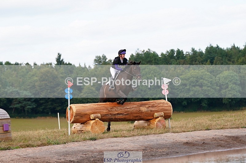 250802A-174458-08989 - H-352-Emma.Hurworth-STEREN.OF.AVALON
