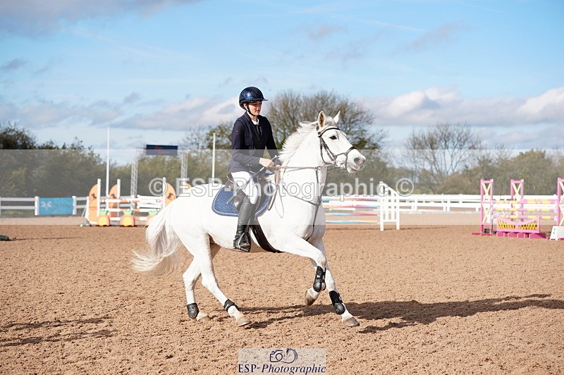 241027A-124256-02730 - SUN Cls 7 Pony Foxhunter and 1.10m Open