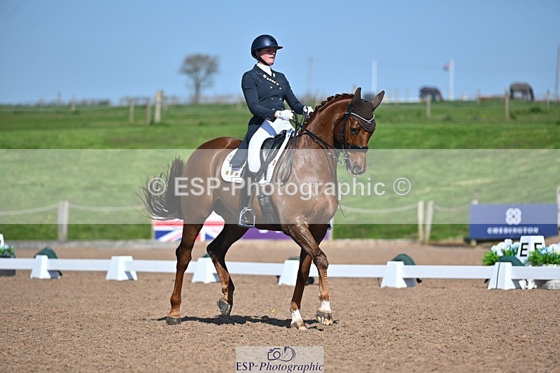 250405-135419-10981 - 141-Tyla.Schou-Dennis.DeNiro