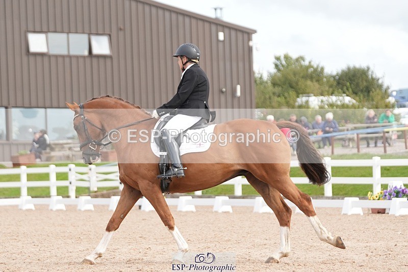 250906-112345-01617 - 007-Karen.DanceHevans.Sign.of.the.Times