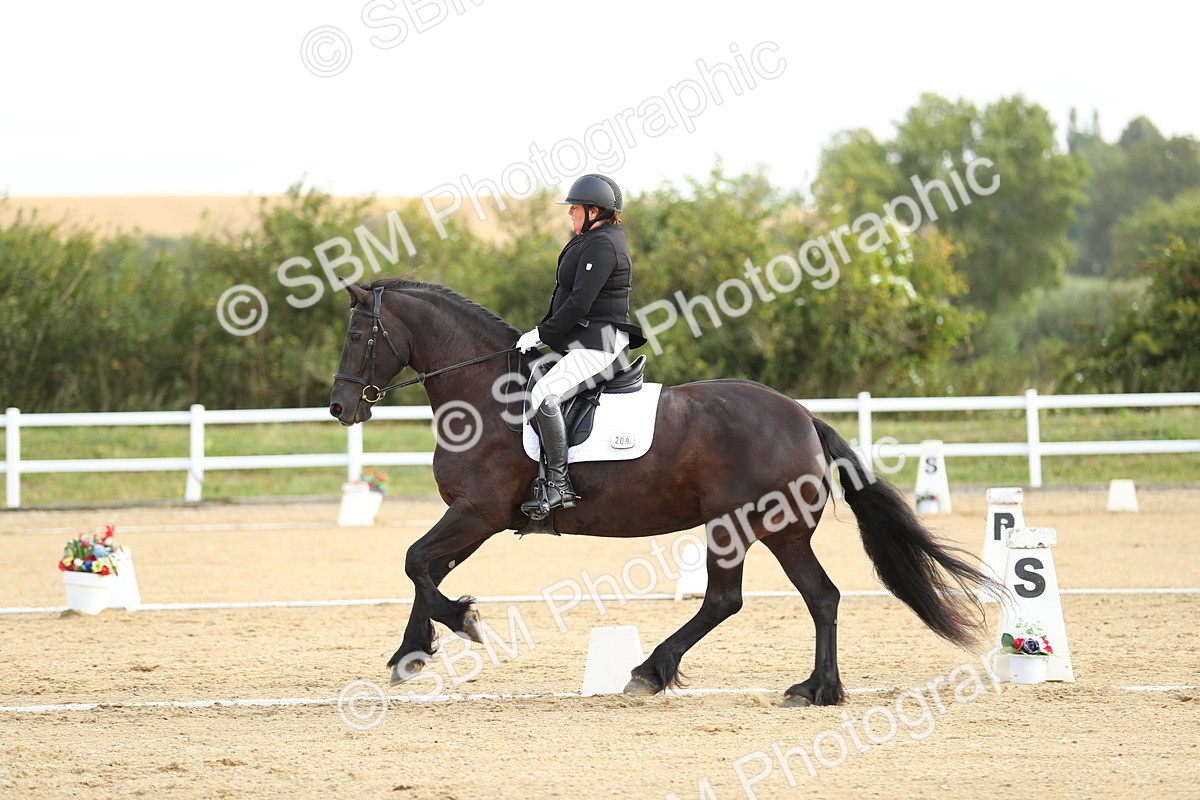 SBM_015043 - Class 13 - Novice 23 - 8,30-9.33