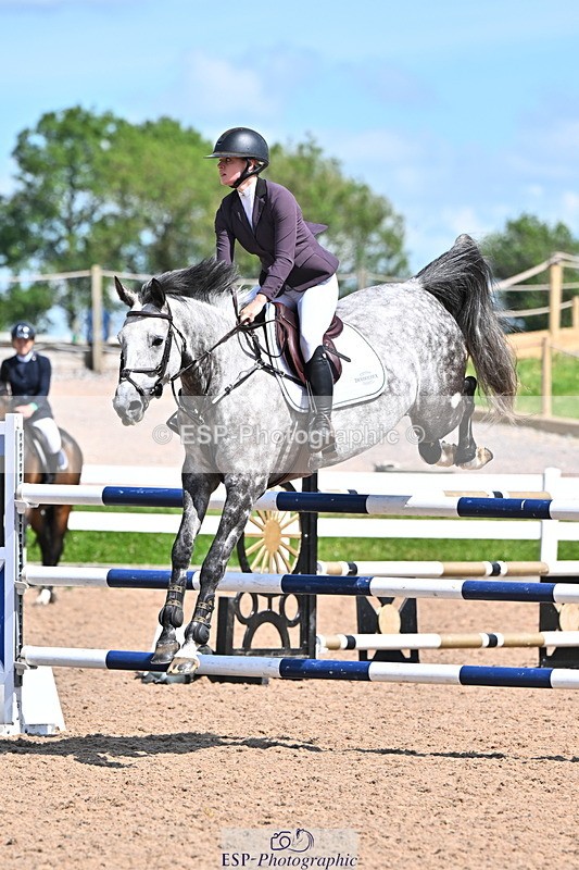 240619A-154540-00962 - Cls 5 Snr Foxhunter and 1.20m Open