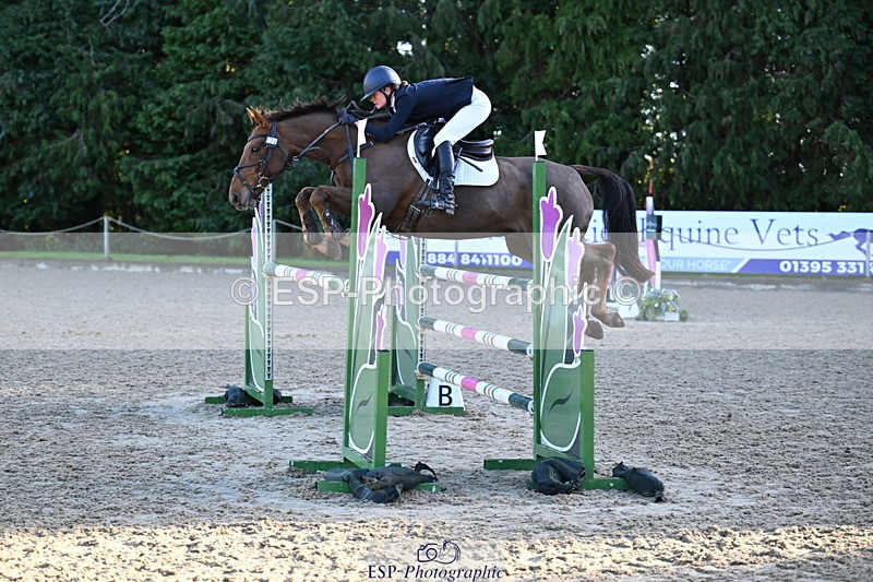 251024A-095517-06280 - B-124-Sophie.Lamb