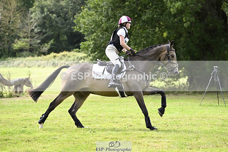 240825X-140357-34729 - 80cm XC 14.30 to 15.30