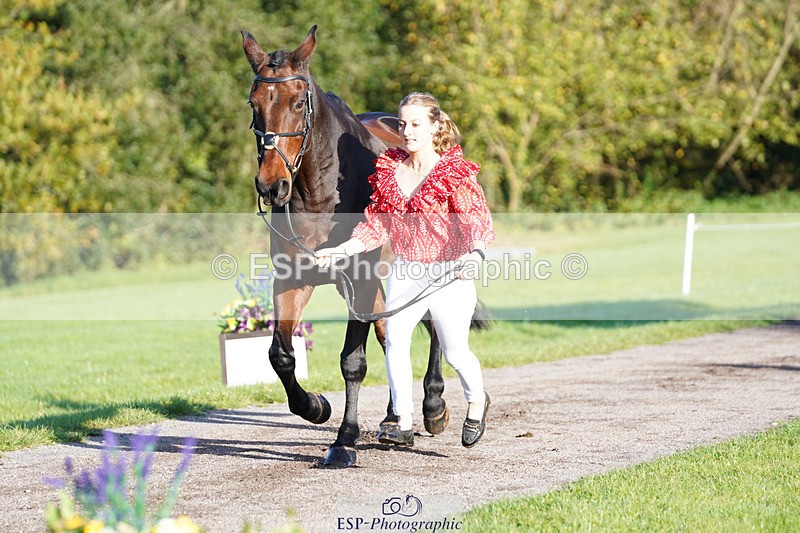 241026-100740-11626 - 018-Alice.Robinson-DERRYS.DIAMOND.CAVALIER