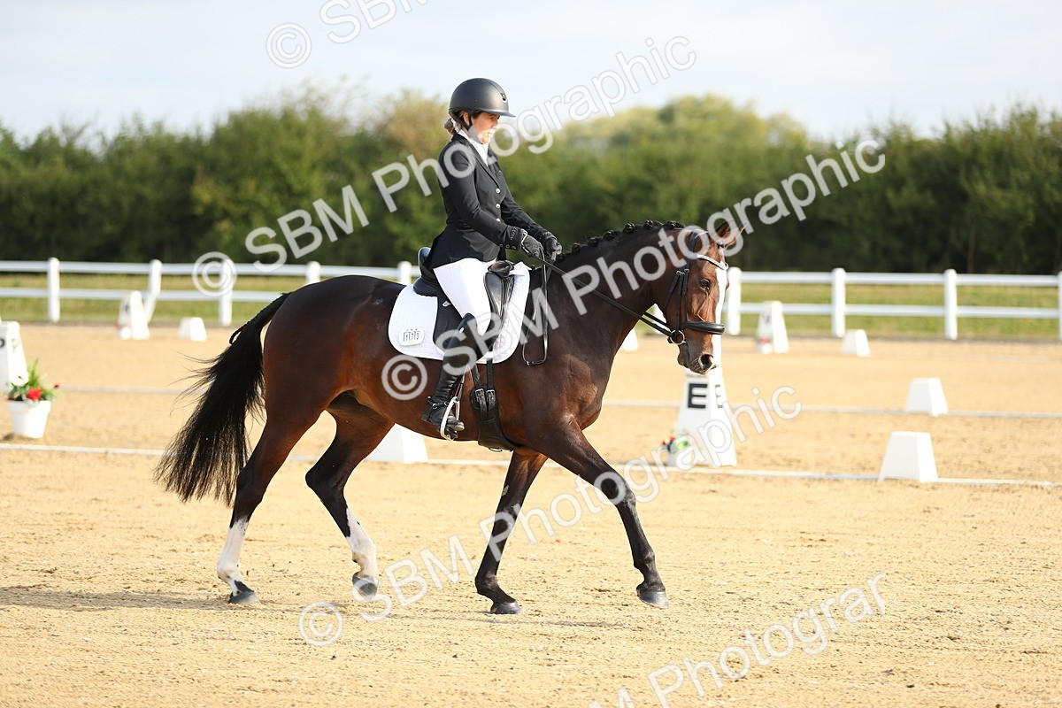 SBM_015008 - Class 13 - Novice 23 - 8,30-9.33