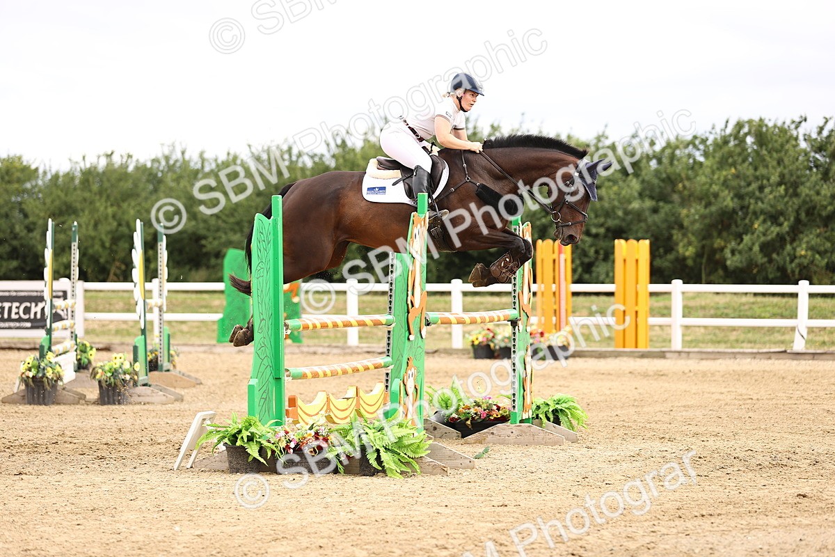 SBM_003082 - Class 21 - Senior Newcomers - 1.10m