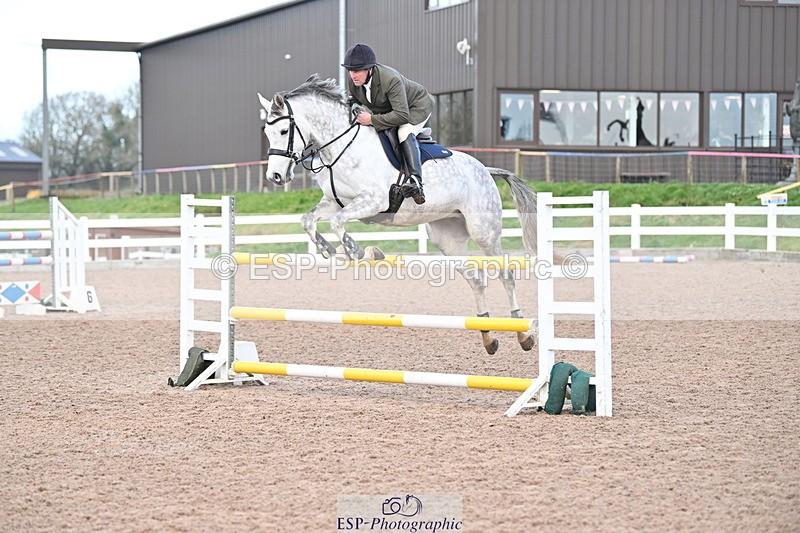 231209A-131233-01846 - Cls 13 Foxhunter & 1.20m Open