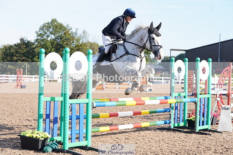240915A-091420-08566 - Cls 31 Snr British Novice and 90cm Open