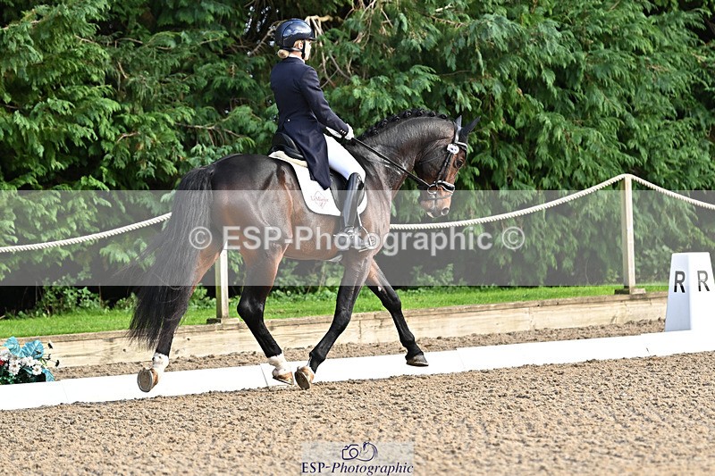 241023-160149-00837 - 012-Mollie.Summerland-SKITTEL.D'EKWI