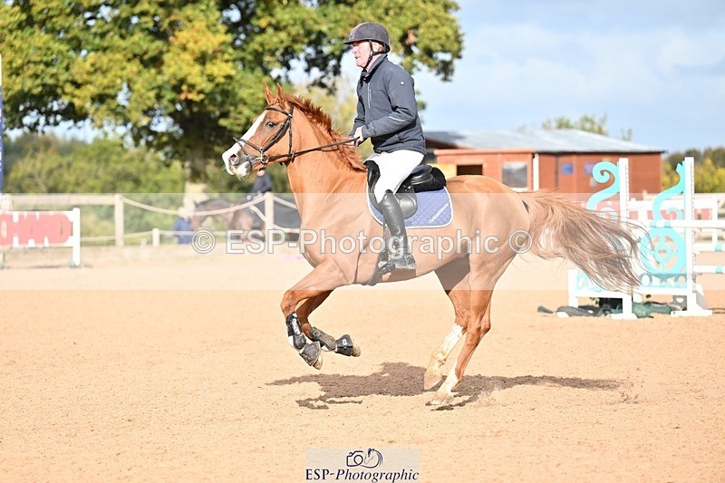 251005-101941-02729 - Cls 15 Foxhunter and 1.20m
