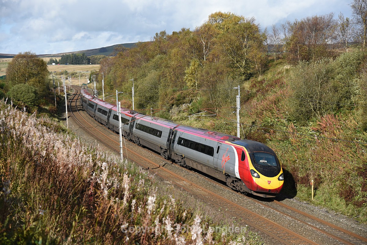 JL - 10.10.17 390136 1M15 1440 Glasgow -Euston, Greenholme - West Coast Main Line (north to south)