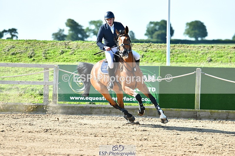 230720A-090908-01593 - Cls 1, 2 Star Small 1.30m