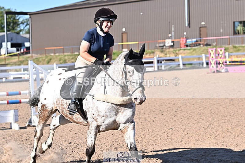 250708A-182605-00522 - 90cm Classes