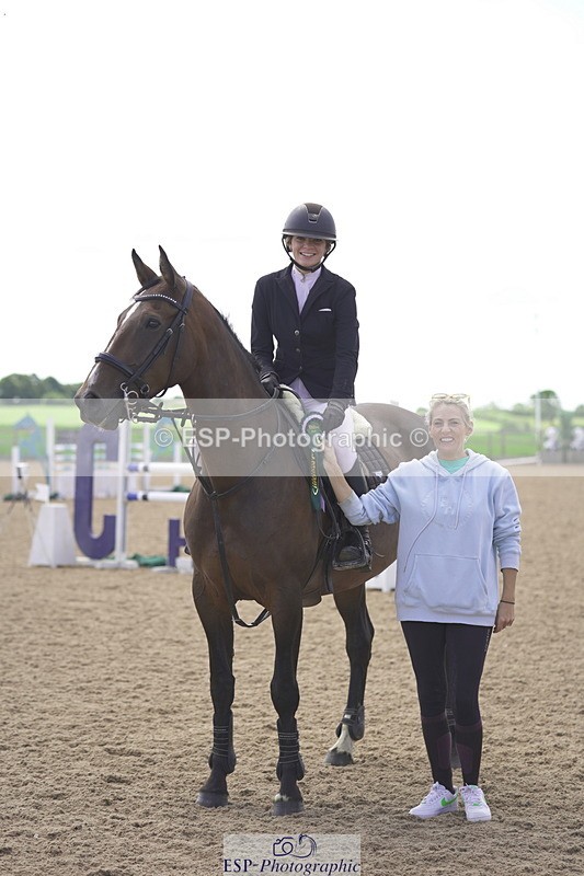 230806A-120106-01689 - Cls 13 Snr Newcomers & 1.10m Open