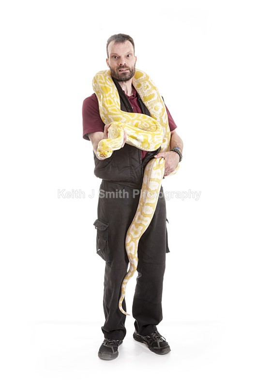 2SKJ8770 - Roaming Reptile Show. II