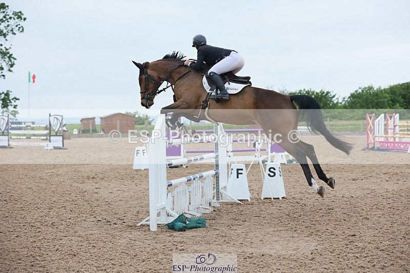 250524-131549-04968 - Cls 15 Snr Fox 1st Rnd