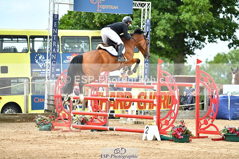 230720A-144730-03557 - Cls 9, 2 Star Big 1.40m Start to break